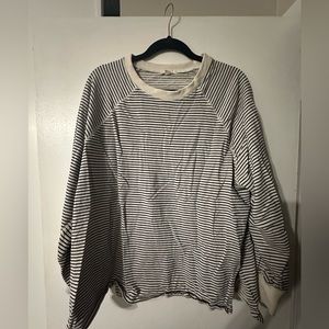 Easel | size M Oversized Striped Sweater